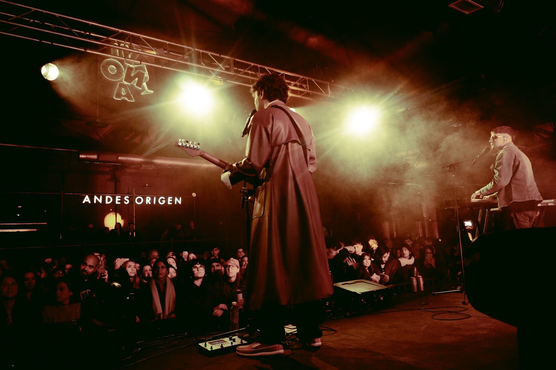 Demorados tocando en vivo en Mendoza